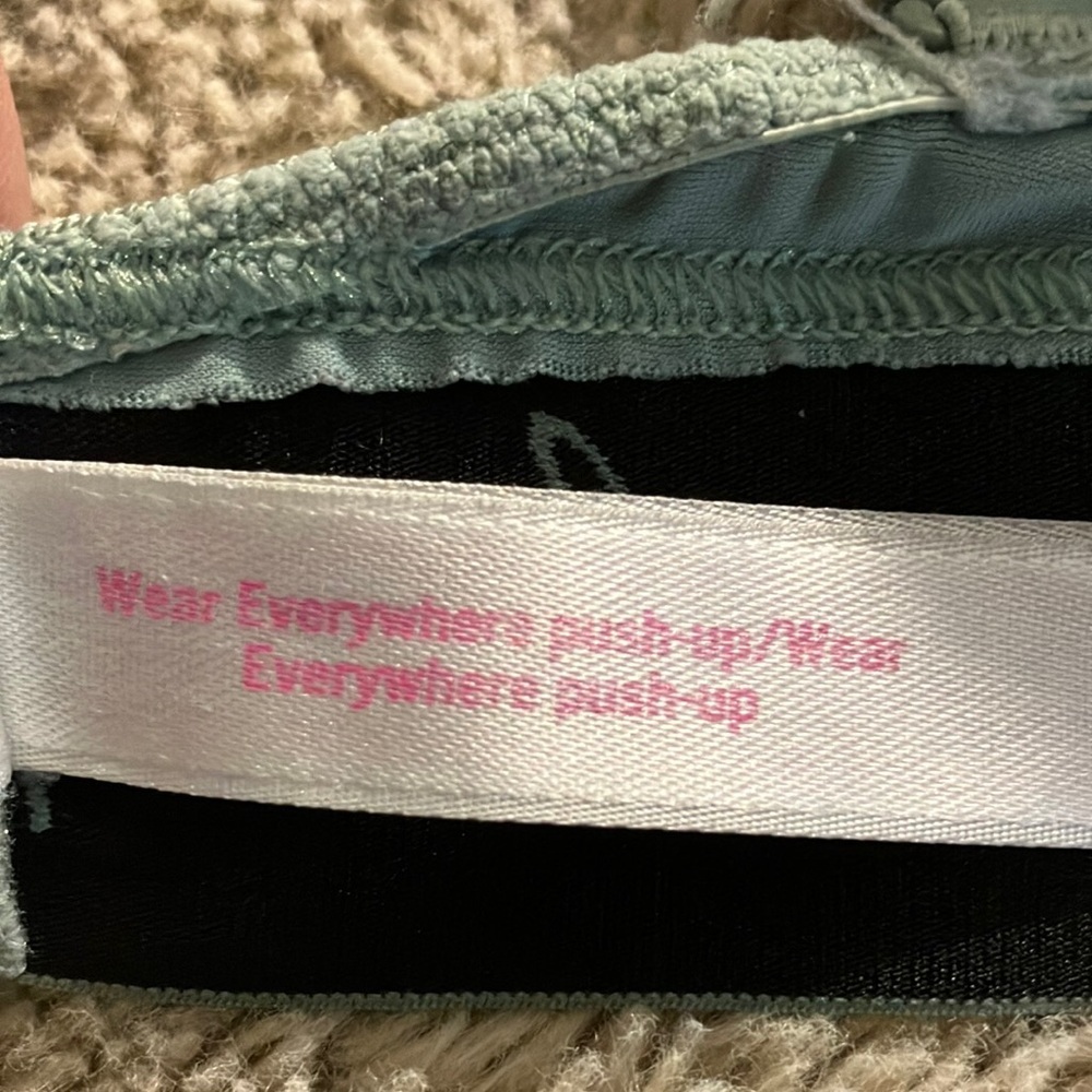 ๐4 for $20 VS Pink Wear Everywhere Push-Up, size 34B - Picture 8 of 10